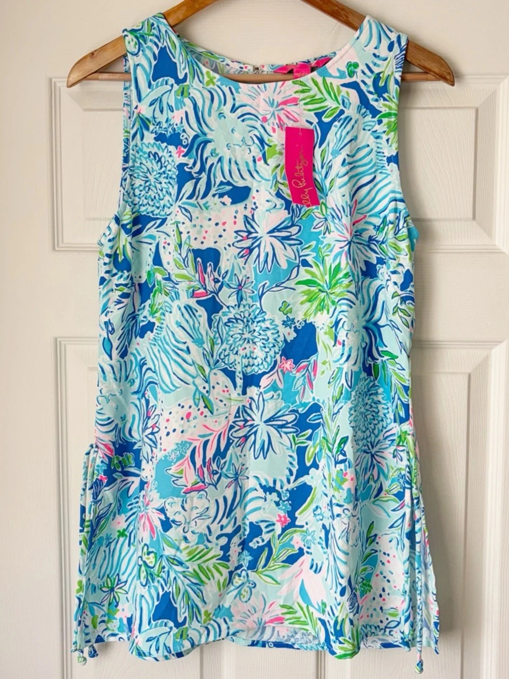 NWT Lilly Pulitzer Donna Top Coastal Blue Lion Sea Print Size M - Picture 2 of 12